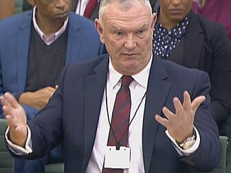 FA chair Greg Clarke resigns f...